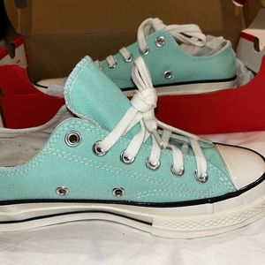 Low platform Converse